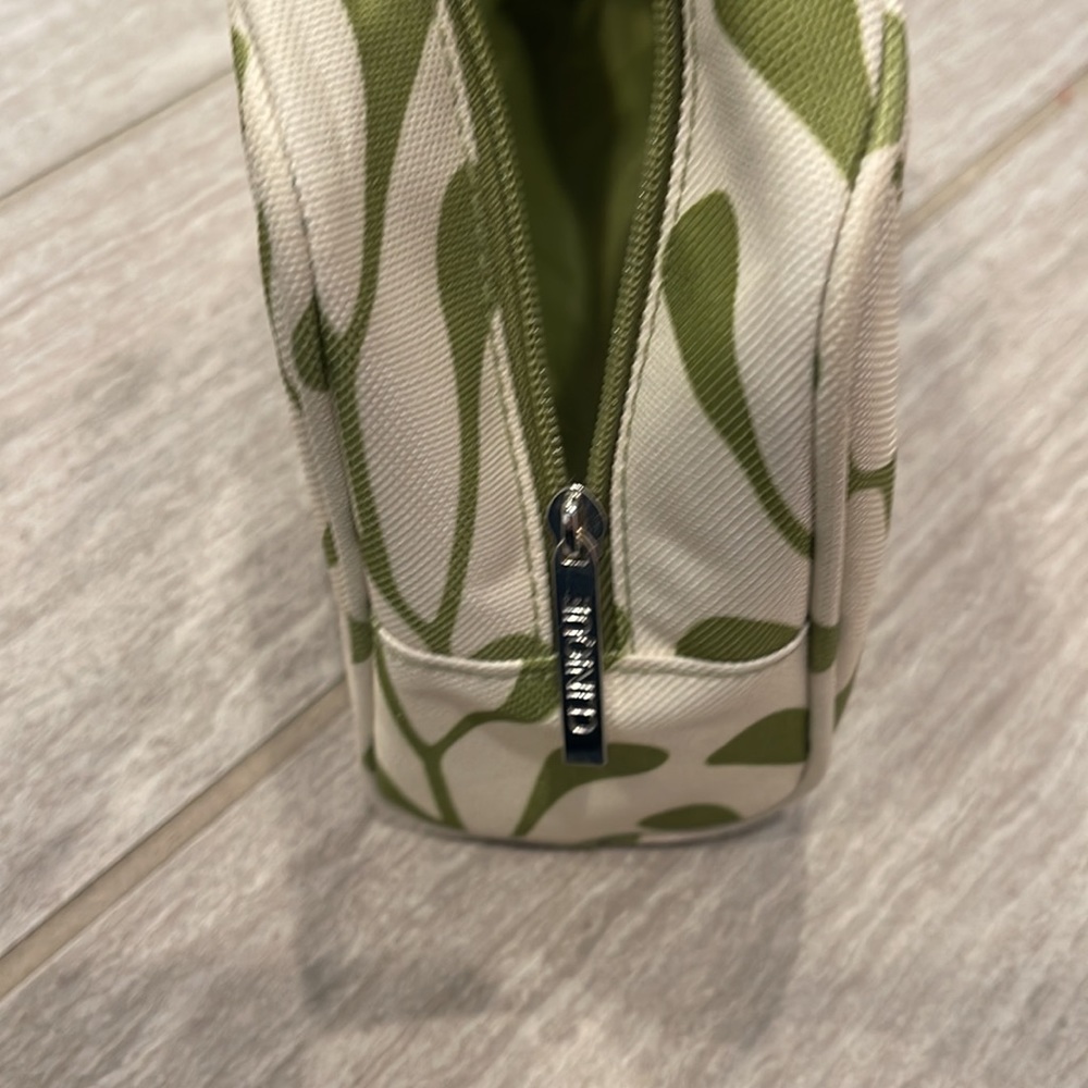 Clinique cosmetics bag - Picture 3 of 3